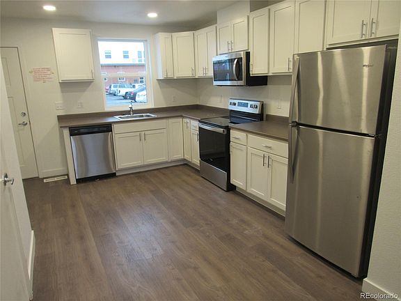 3rd image of 2207 E 37th Avenue