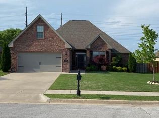 8186 Santa Clara Ave, Springdale, AR 72762