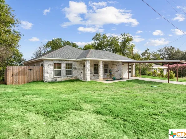 302 9th St, Moody, TX 76557