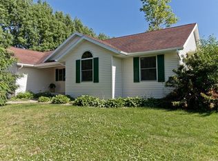 2605 Deer Run Dr, Urbana, IA 52345