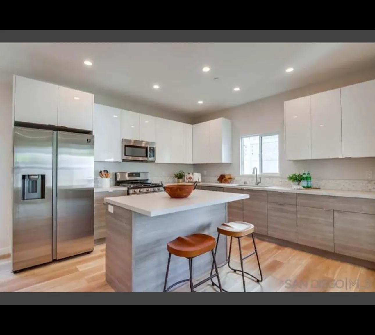 3 bed, 2.5 bath, 1520 sqft, $4,500 — Photo 3