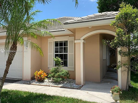3rd image of 8860 Lake Park Cir N #8860