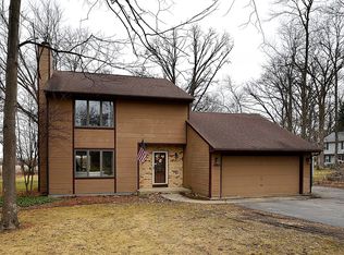 1935 Fays Ln, Sugar Grove, IL 60554