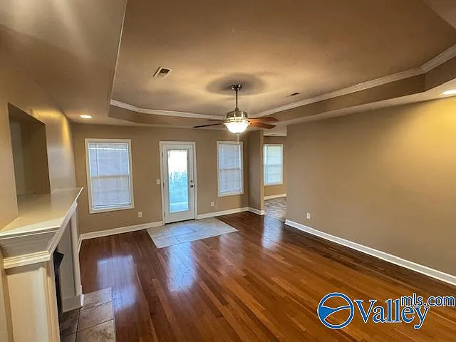 3 bed, 2.0 bath, 1628 sqft, $1,595 — Photo 4