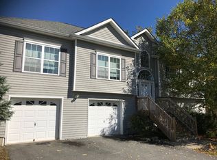 8 Carmella Rd, Lloyd, NY 12528