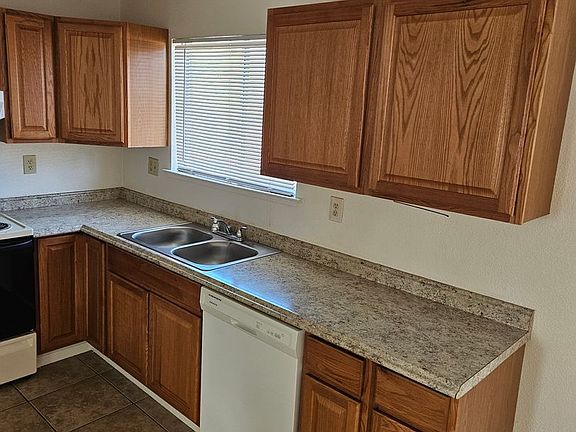4th image of 419 S Church Ave #208