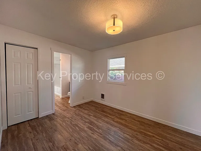 159 15th Ave — Photo 11