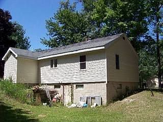 2nd image of 626 E South Airport Rd