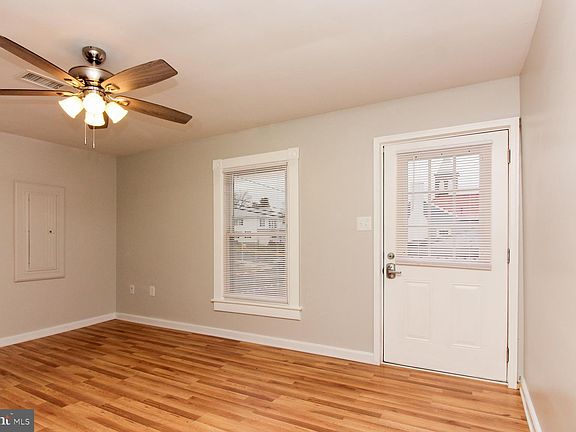 3rd image of 313 S Main St #1