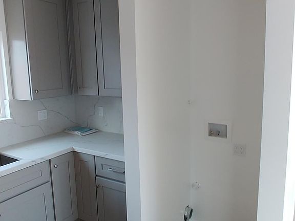 Washer/dryer hookup