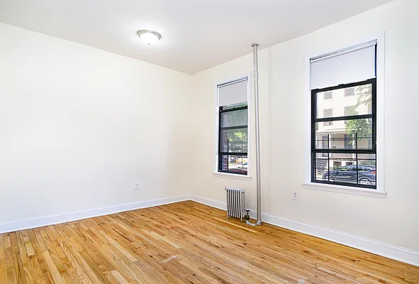 Rented by Century 21 Metropolitan | media 15