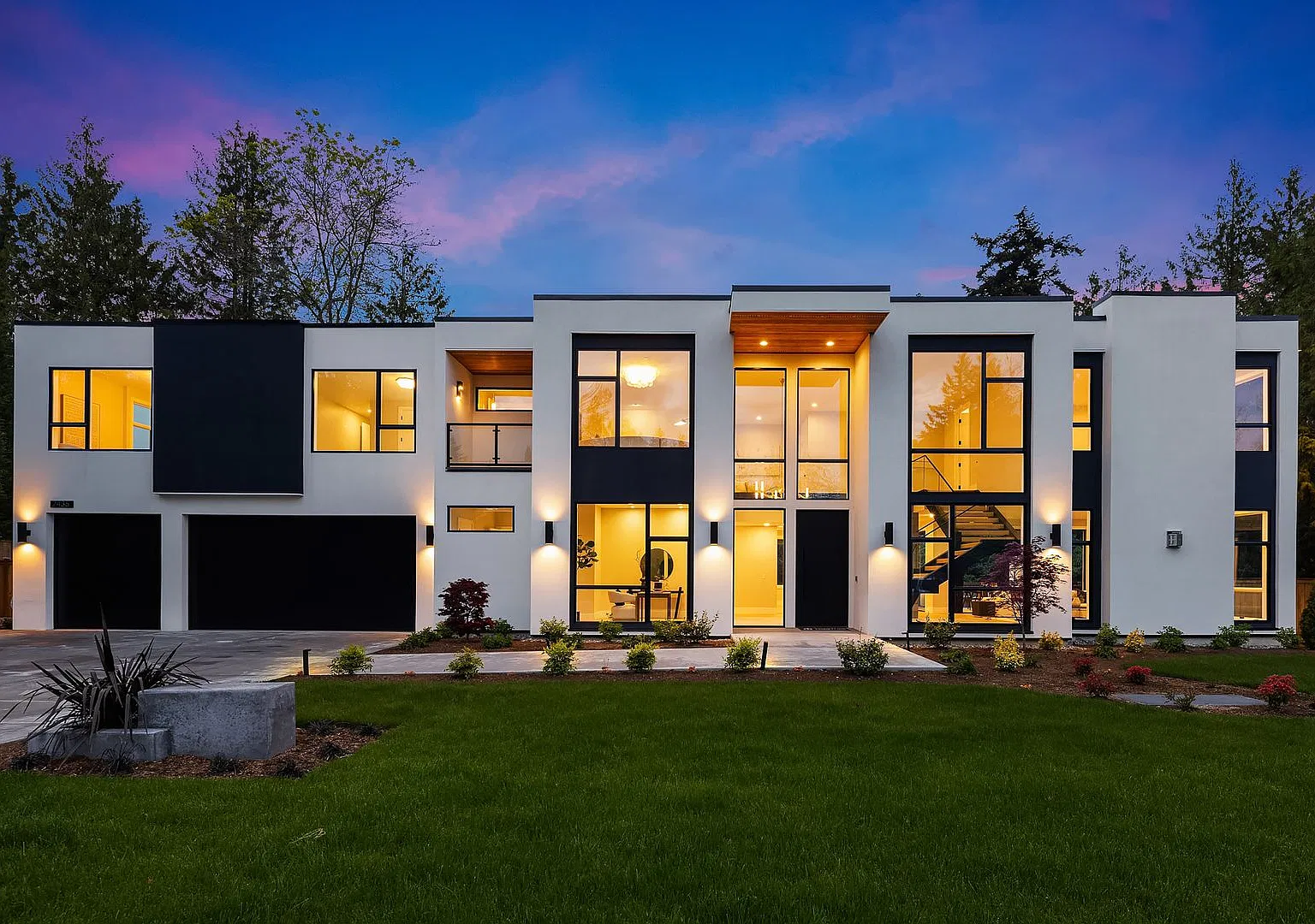 5Bd/6Ba Medina Home — Photo 1