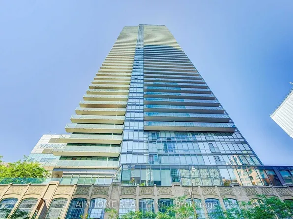 832 Bay St, Toronto, ON