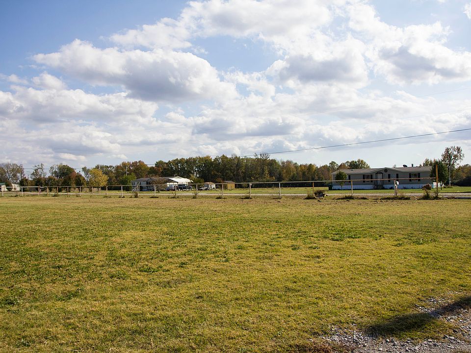 1st image of Lot #3 Apple Blossom Farms