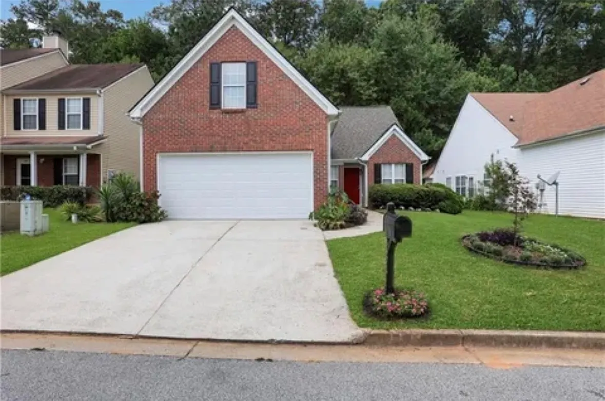 4401 Chestnut Lake Ave — Photo 3