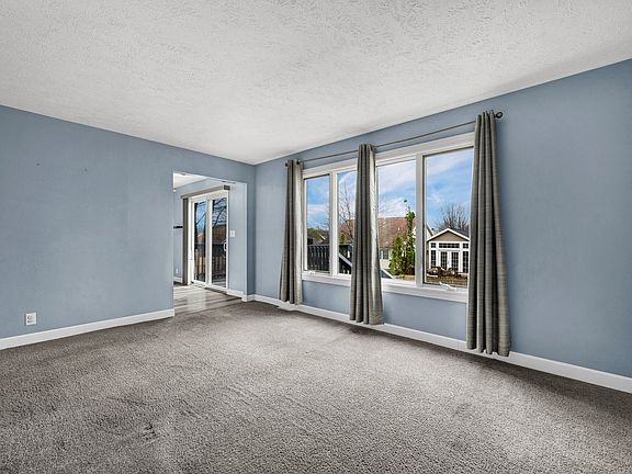 4th image of 227 Belview Ave
