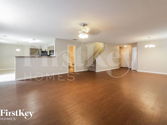 2nd image of 10119 Mill Hill Ave