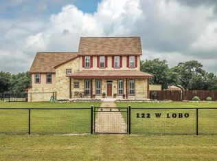 122 W Lobo Dr, Blanco, TX 78606