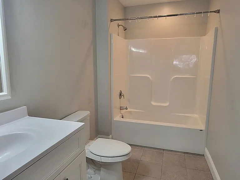 537 Winchester Ave — Photo 8