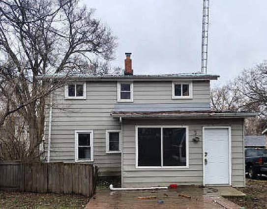 3rd image of 1487 Wells St