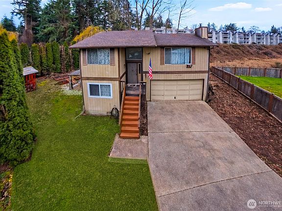 2nd image of 14516 2nd Avenue E