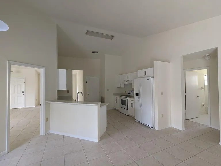 9961 Boca Ave N — Photo 6