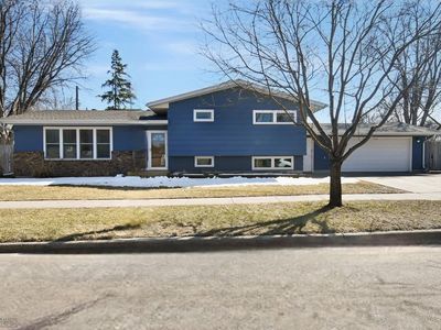 210 29th Ave N, Fargo, ND, 58102