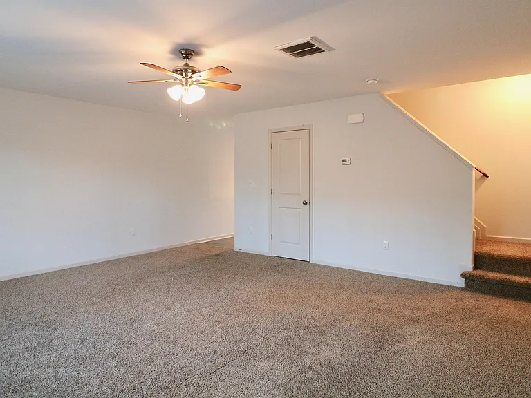 110 Aaron Pl #502 — Photo 7
