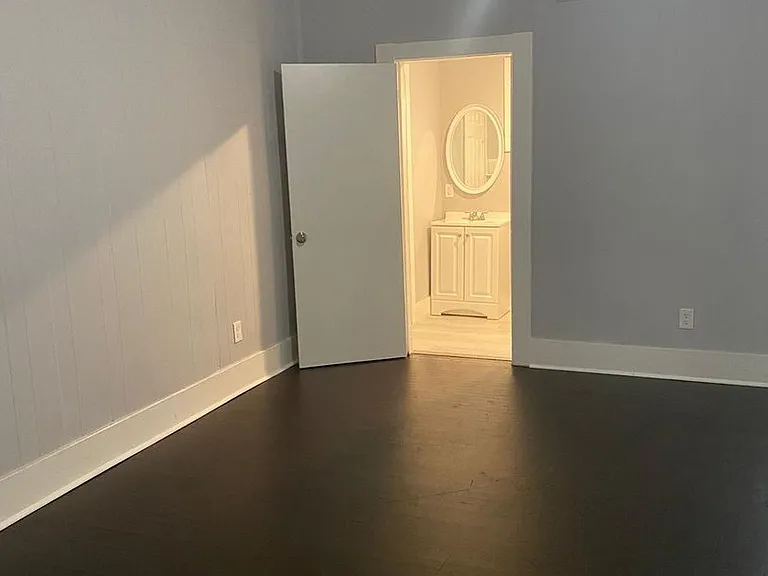 2380 Liberty St — Photo 24