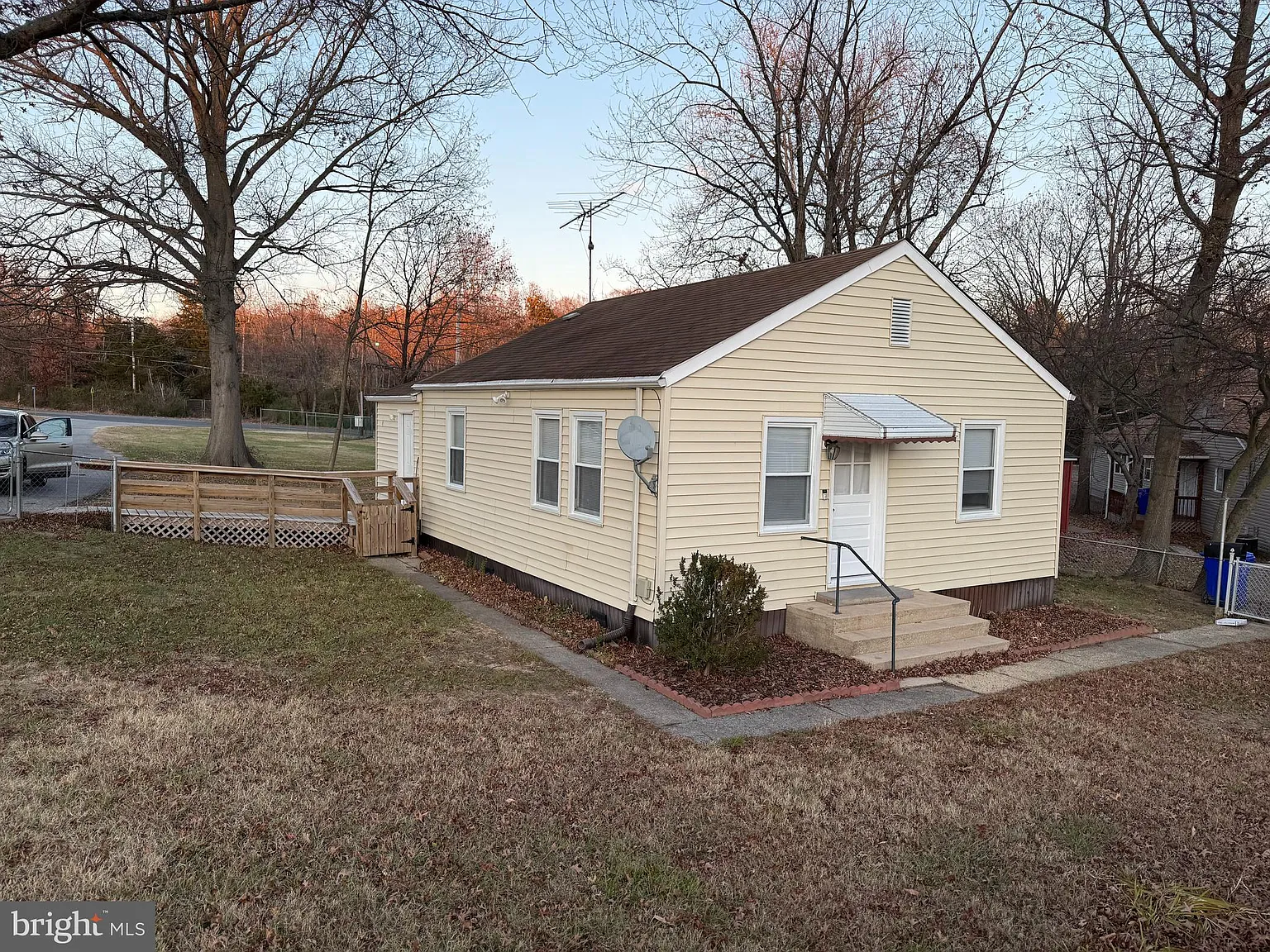 11 Delta Pl photo 1
