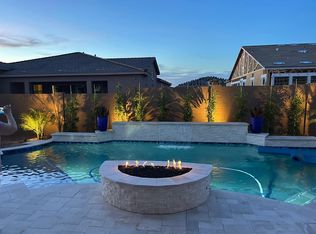 956 W Treasure Trl, Apache Junction, AZ 85120