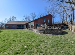 5713 Foster Rd, Blue Mounds, WI 53517