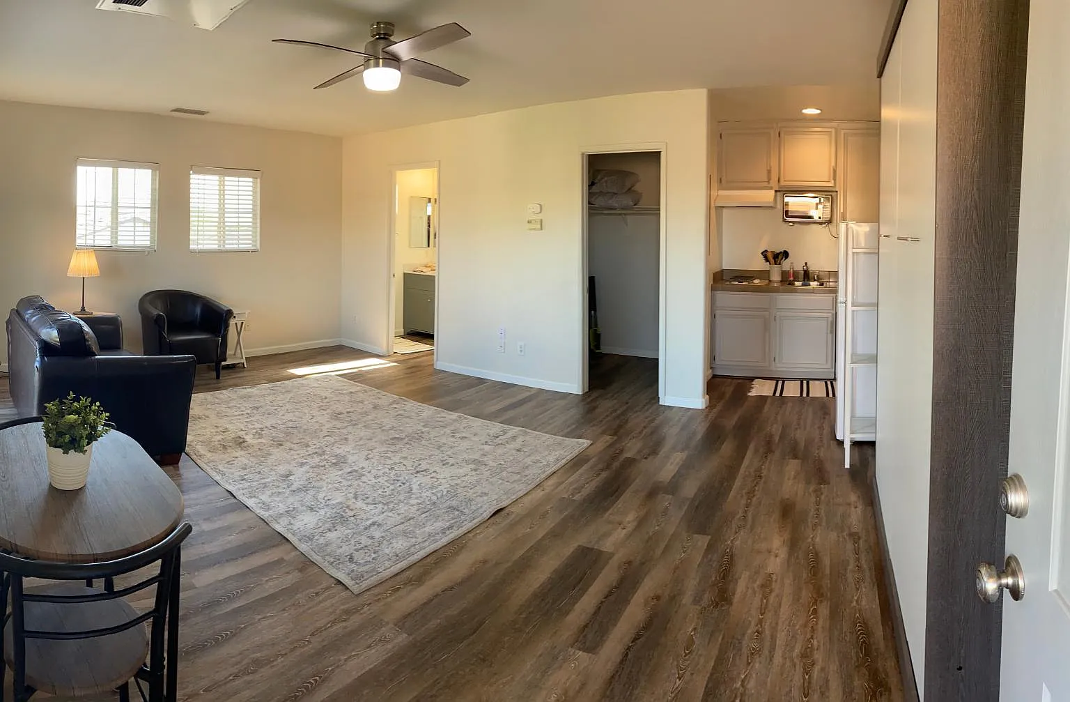 26722 Avenida Quintana — Photo 2