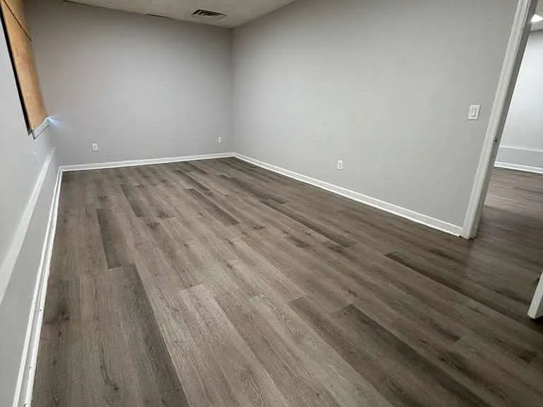 196 Graham Ave #8 — Photo 2