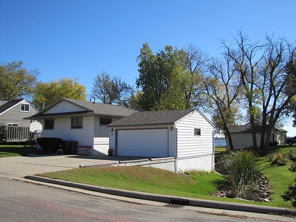 2nd image of 613 Betty Ave