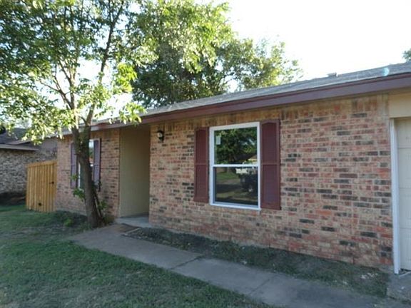 4th image of 2737 Pepperidge Dr