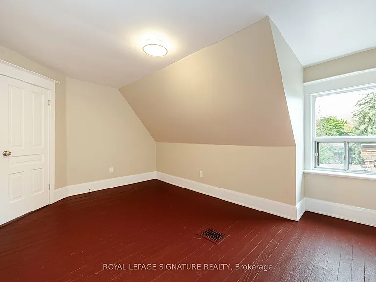 2291 Dundas St W #2 — Photo 18