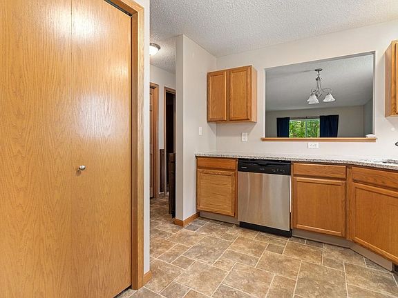 5th image of 513 109th Ln NW
