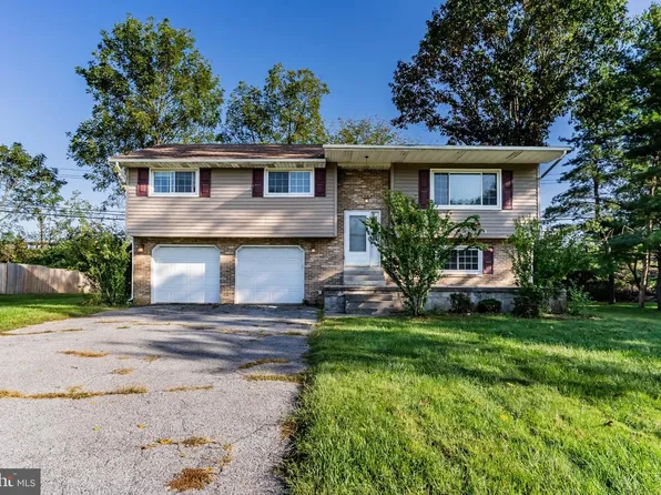 515 Thornwood Ln, Carlisle, PA 17013