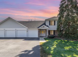 1467 Fairlane Dr APT 1B, Schaumburg, IL 60193