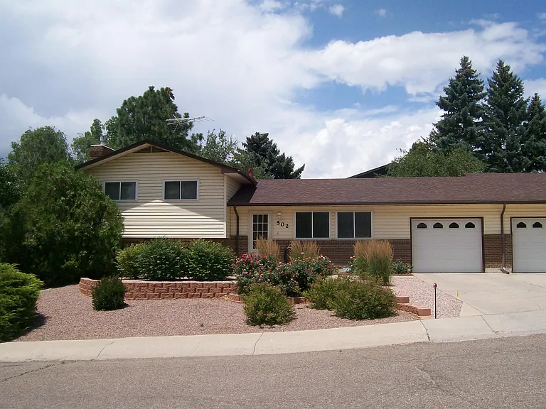Raemar Dr — Photo 1