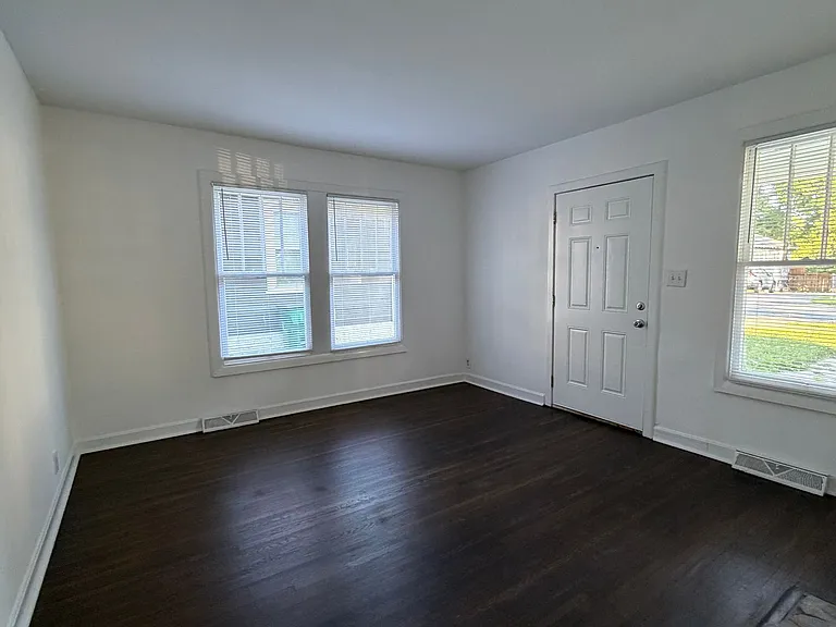 1744 Wilmore Dr — Photo 2