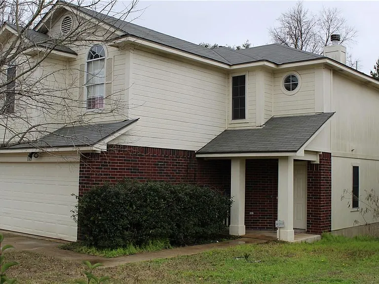 1105 Stephanie Lee Ln — Photo 6