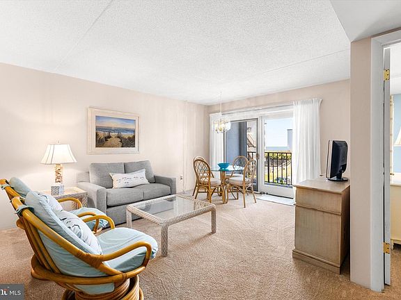 5th image of 14 70th St Unit 103