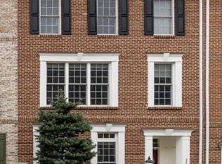 22952 Fanshaw Sq, Ashburn, VA 20148