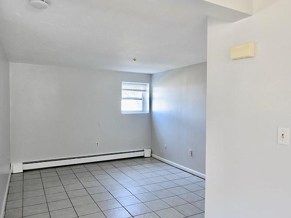 3rd image of 12 Essex St APT 1