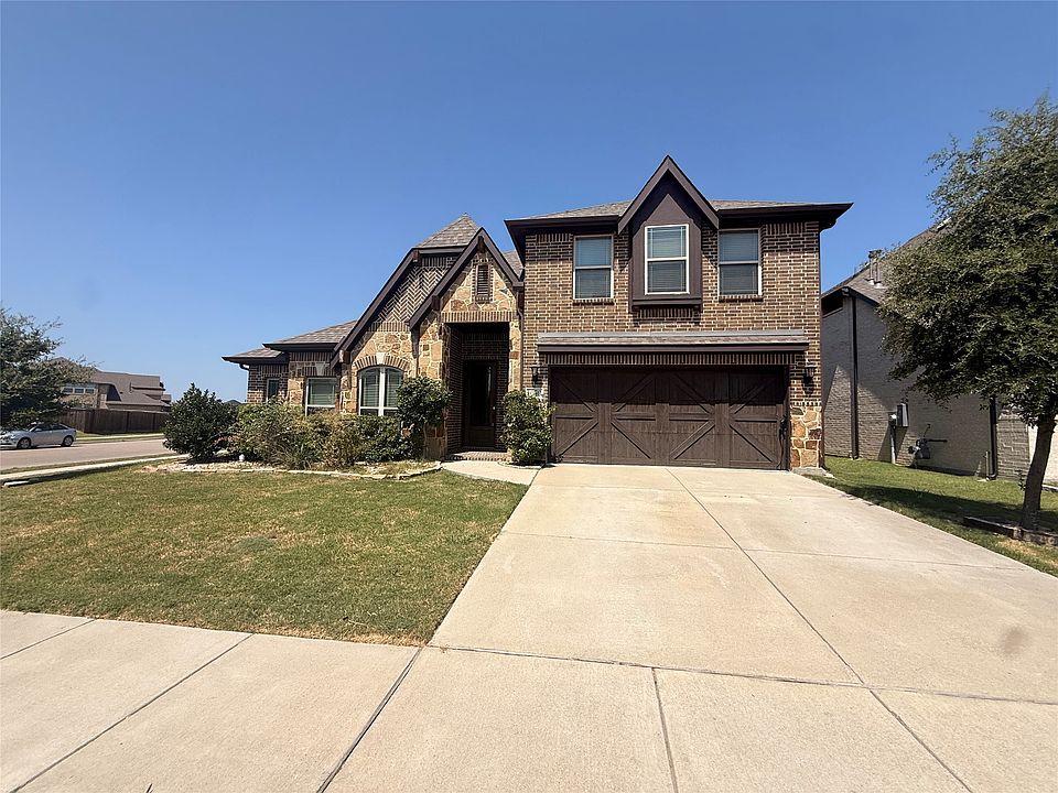 1st image of 1079 Canterbury Ln