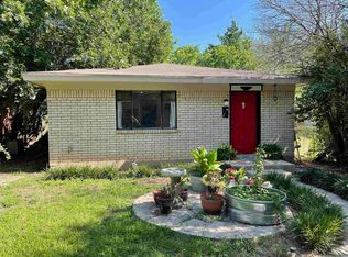 510 N Vandeveer St APT 3, Burnet, TX 78611