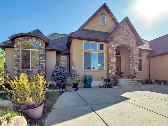 4th image of 5055 N Waterfall Dr