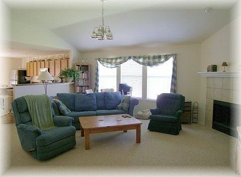 2nd image of 1117 Oak Hollow Ln